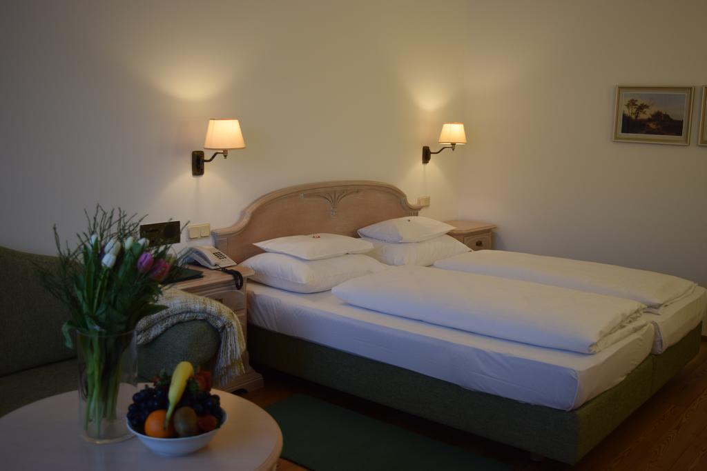 Hotel Landhaus Fuhrgassl-Huber Βιέννη Εξωτερικό φωτογραφία