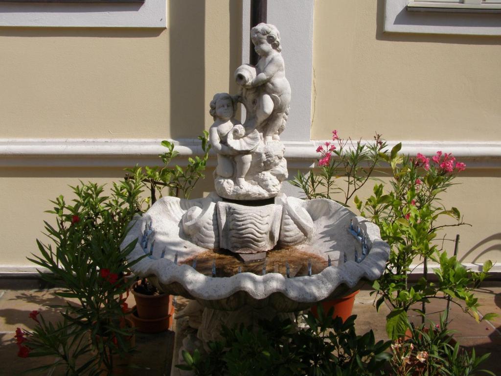 Hotel Landhaus Fuhrgassl-Huber Βιέννη Εξωτερικό φωτογραφία